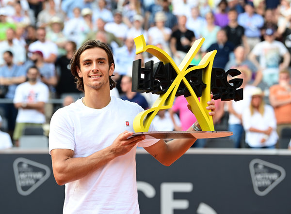 自从莱万加 自从莱万加