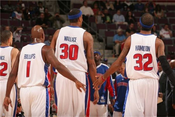 看人不丢球 看人不丢球